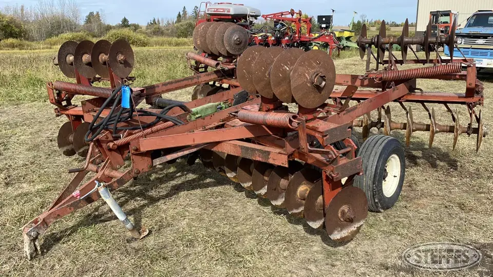 International 470 Disc