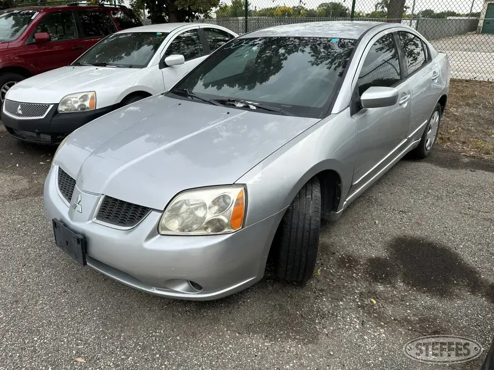 2004 Mitsubishi Galant ES Car