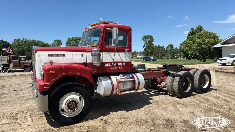 1972 White 4000 Conventional Truck without Sleeper