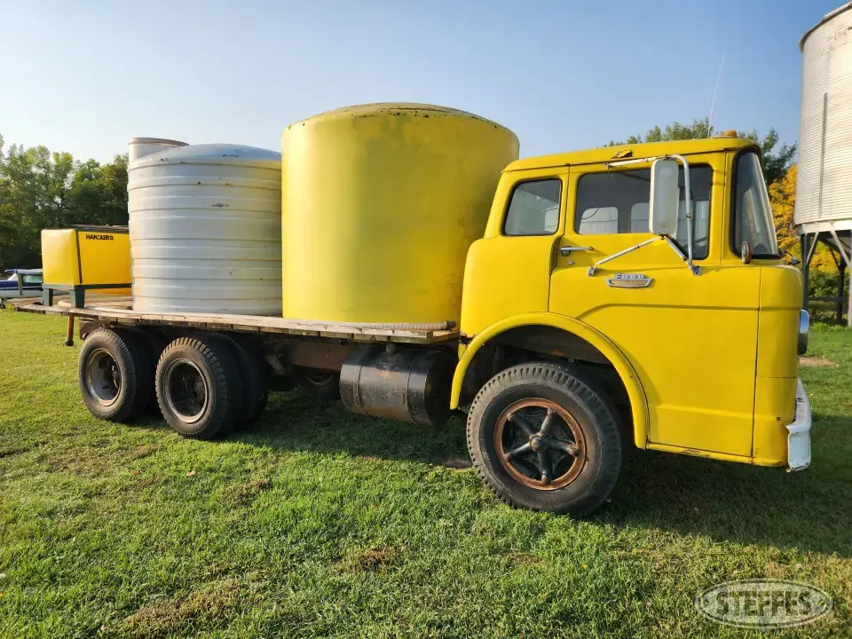 1966 Ford 700 Cab and Chassis Truck