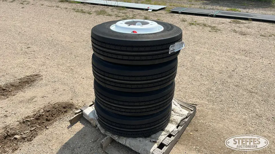 (4) Roadmaster 235/75R17.5 tires Truck Tire