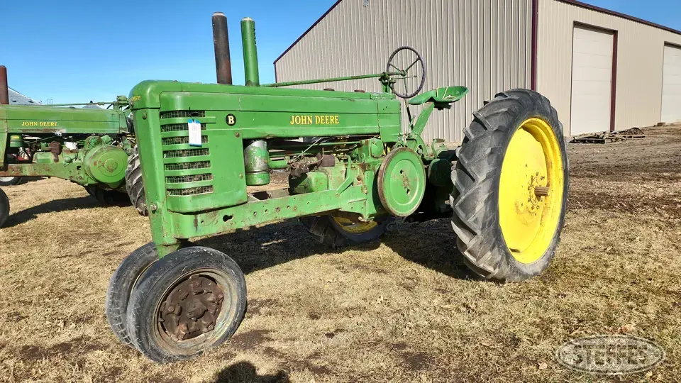 John Deere B Collectible Show Tractors-Stationary Engine