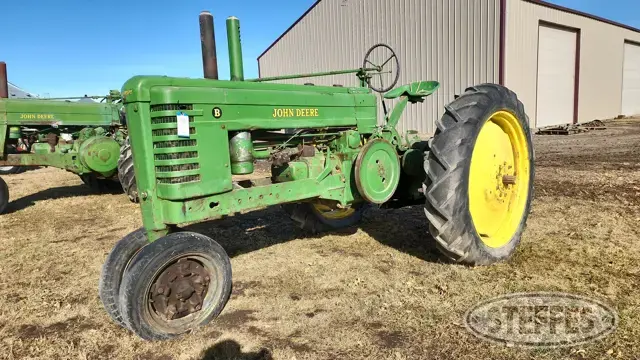 John Deere B