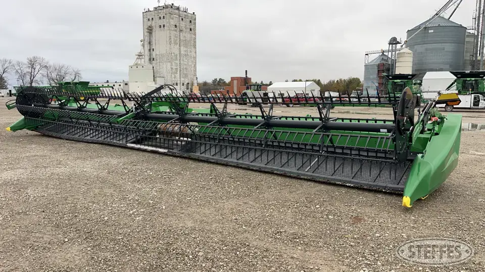2023 John Deere HD45F Draper Head