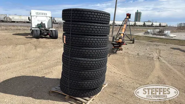 (8) Aosen ALD811 11R24.5 tires