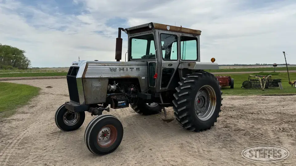 1977 White Field Boss 2-70 2WD Tractor