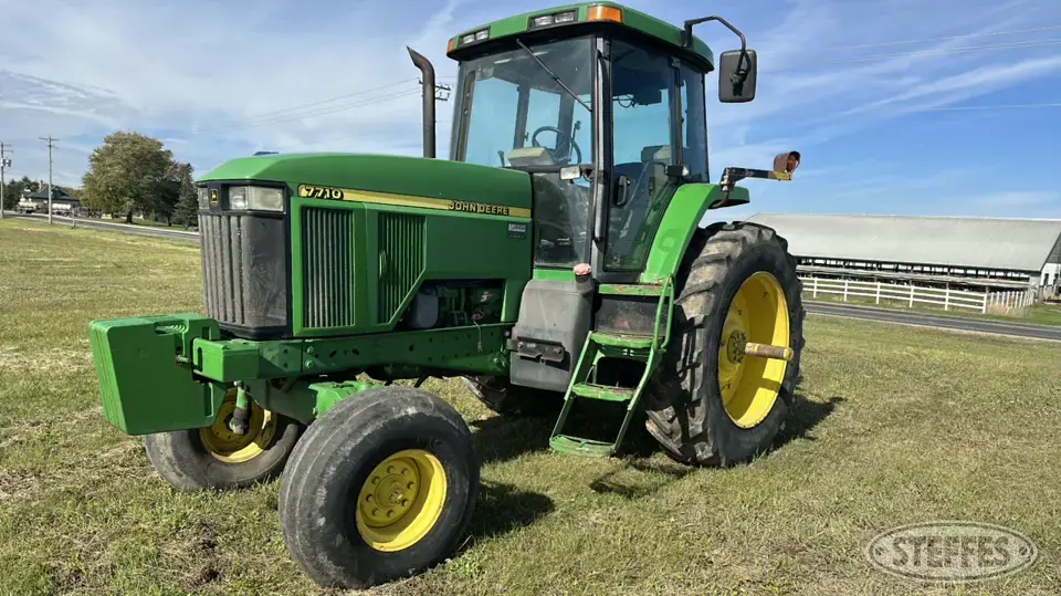 2002 John Deere 7710 2WD Tractor
