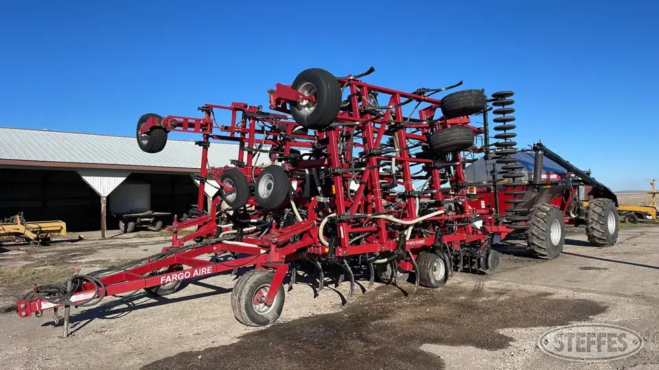 2004 Fargo Aire North Plains Series Air Drills and Air Seeder