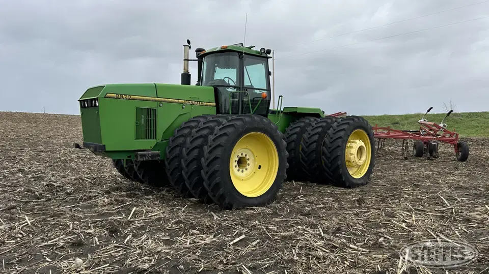 1995 John Deere 8970 4WD Tractor