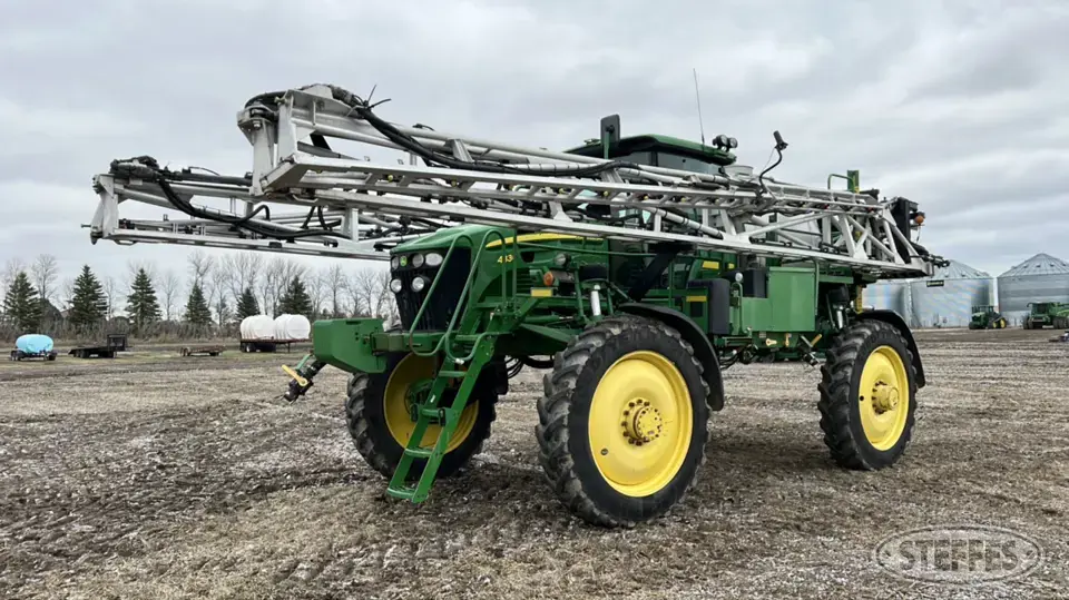 2014 John Deere 4830 Self-Propelled Sprayer