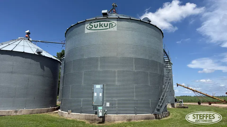 2013 Sukup grain bin