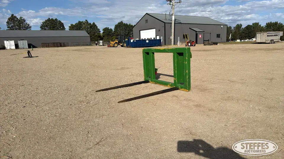 John Deere bale spear Bale Handling