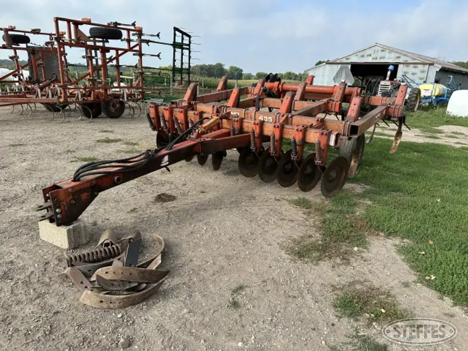 White 435 Chisel Plow
