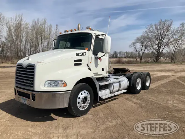 2011 Mack CXU613