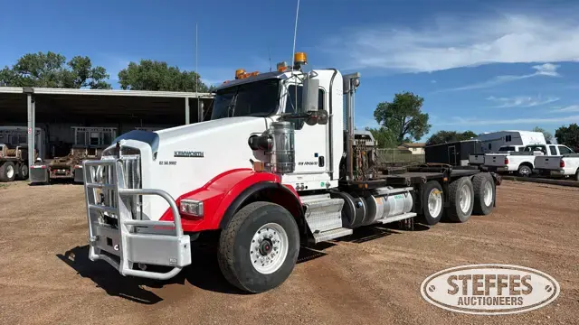 2015 Kenworth T800B