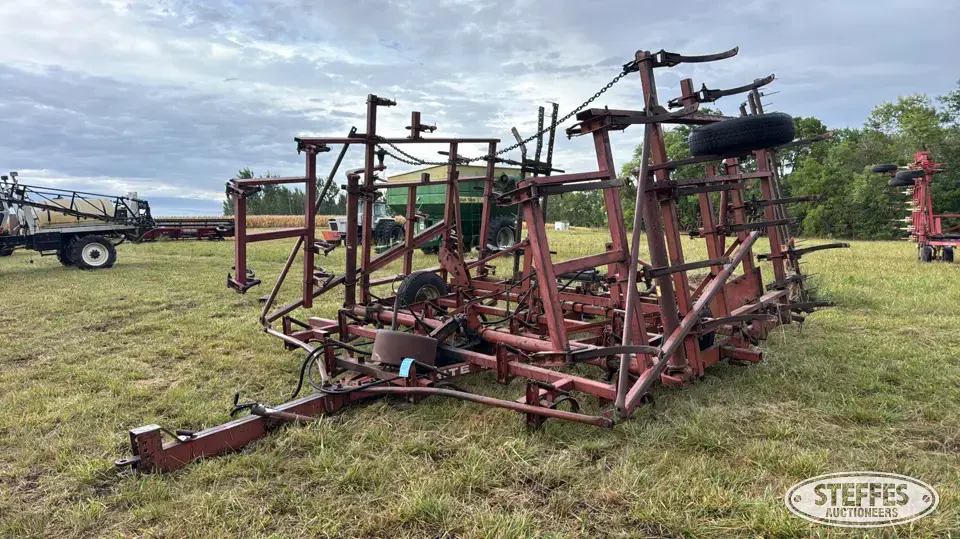 White 485 Field Cultivator