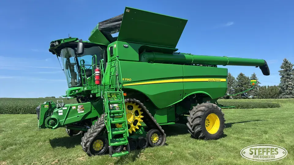 2023 John Deere S790 Combine