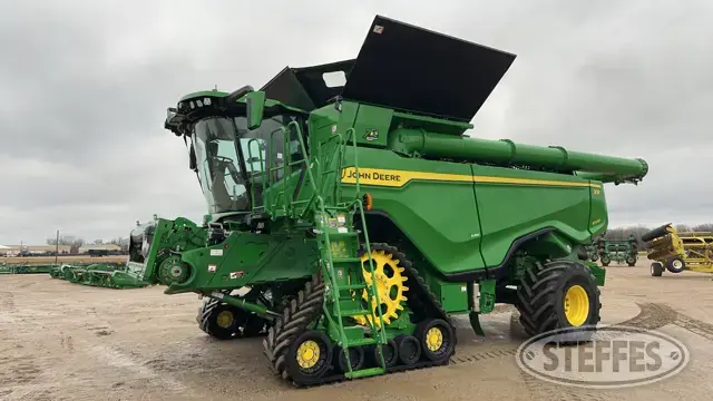 2022 John Deere X9 1000