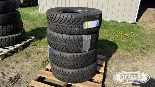 (4) Goodyear Winter Command 275/65R18 tires