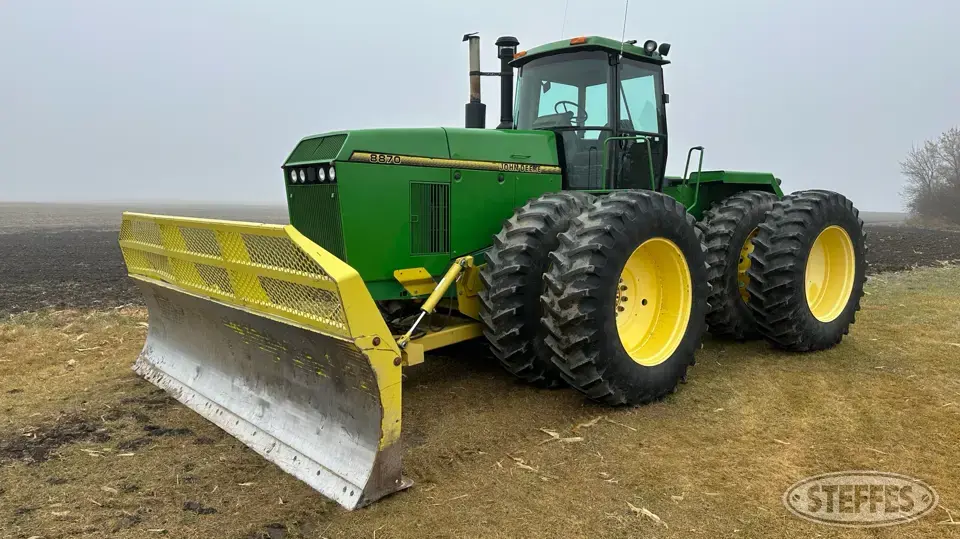 1996 John Deere 8870 4WD Tractor