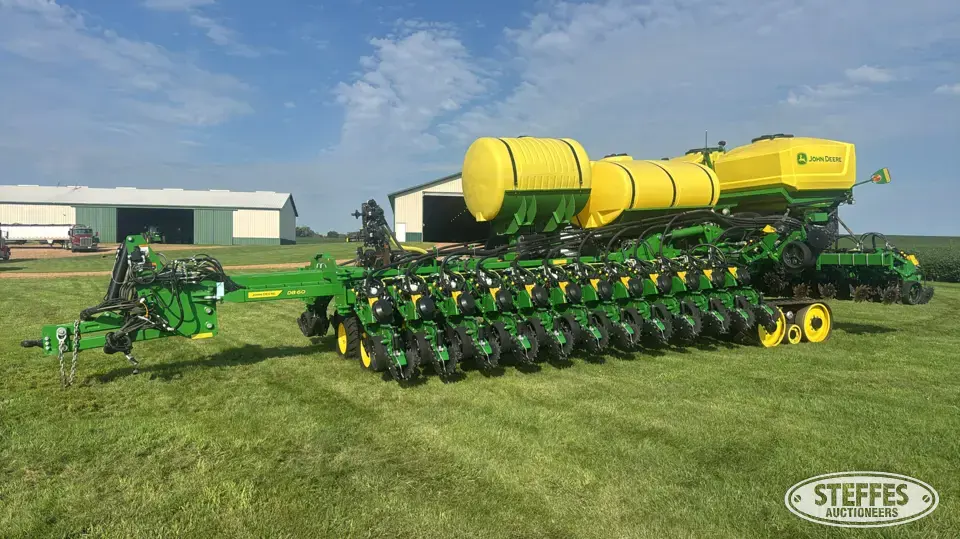 2022 John Deere DB60 12 or More Row Planter