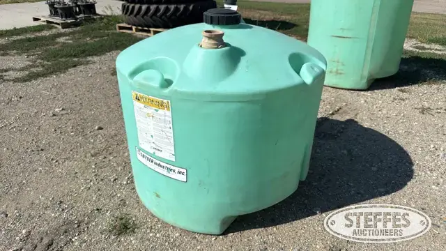 Snyder industries 85 gal. poly tank