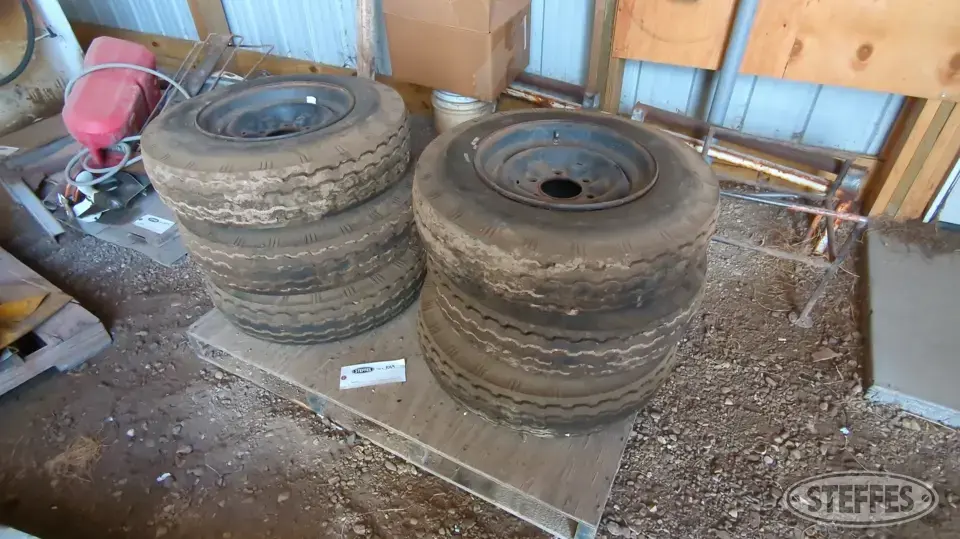 Cooper Passenger-Light Truck Tire