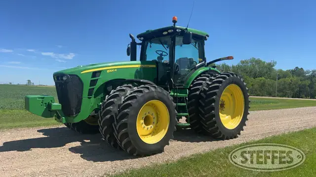 2010 John Deere 8320R