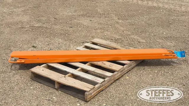 Pallet fork extensions