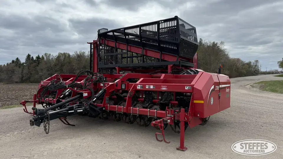 2016 Amity 2700 Sugarbeet Harvester