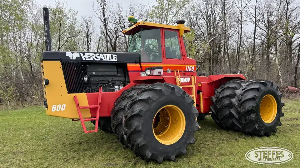1983 Versatile 1150 4WD Tractor