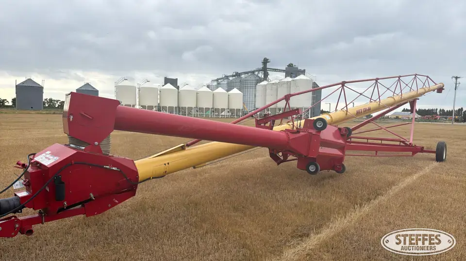 2018 Westfield MKX 130-84 Swing Hopper Auger