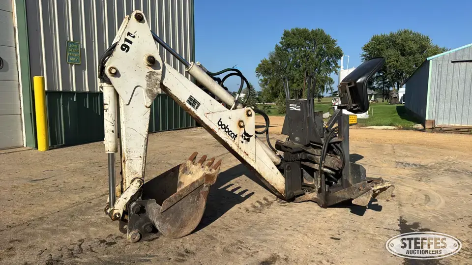 Bobcat 911 Skid Steer Backhoe