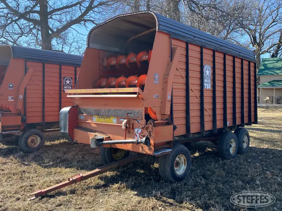 Meyer 500TSS Forage Wagon