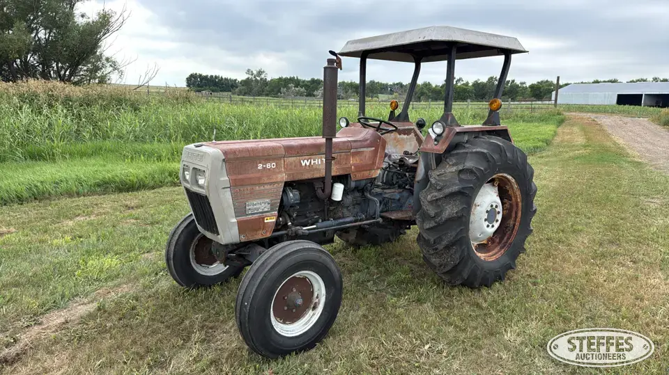 1977 White 2-60 2WD Tractor