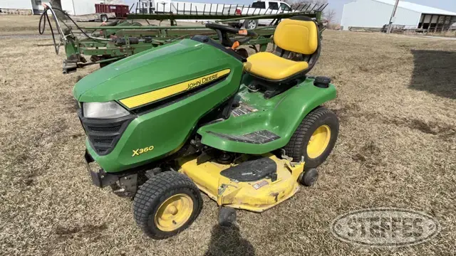 John Deere X360