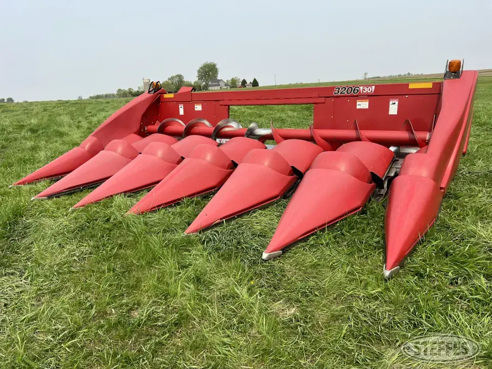 2010 Case IH 3206 Corn Head