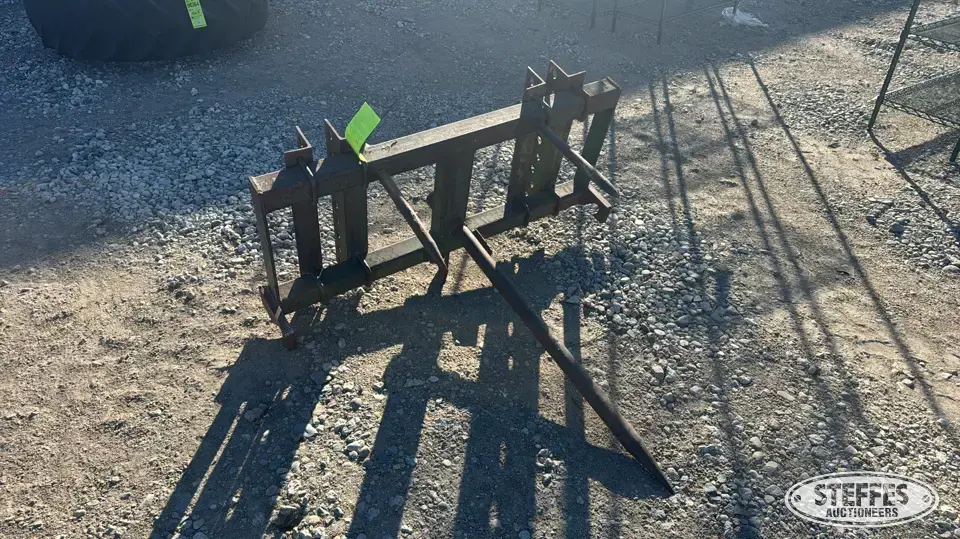 Loader bale spear Tractor Loaders and Attachment