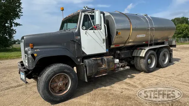 1989 International S2500