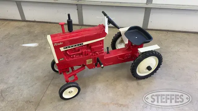 2013 McCormick Farmall 1206