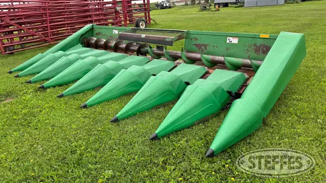 1989 John Deere 843