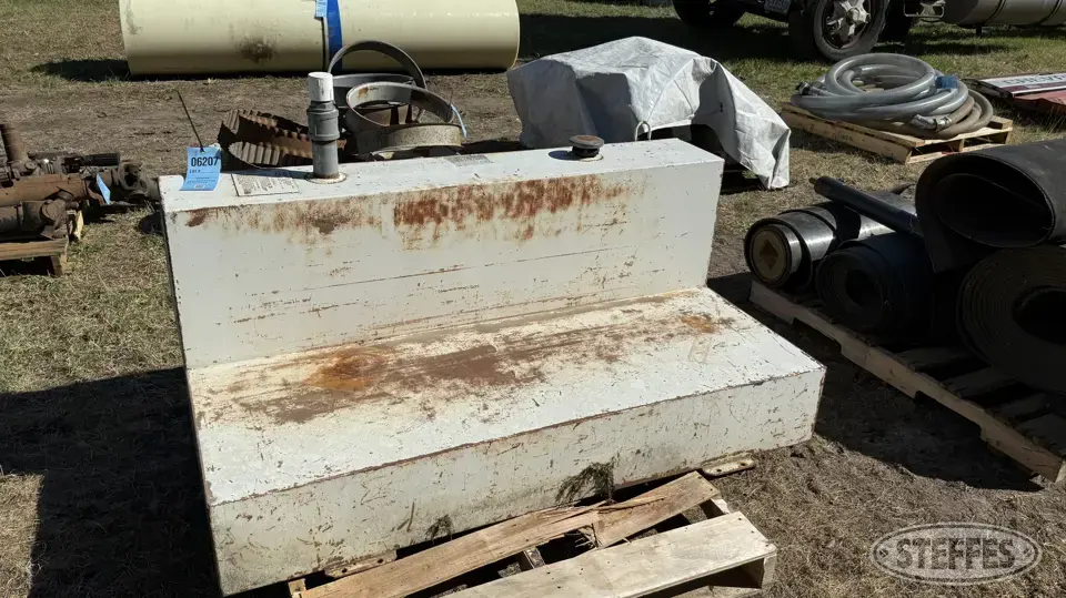 Delta Fuel Tank