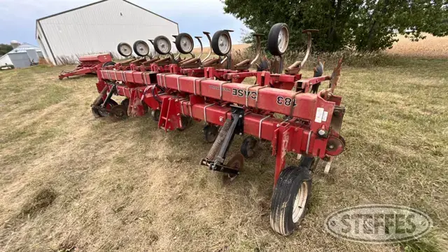 International 183