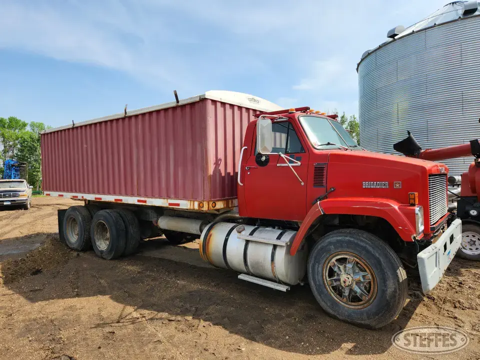 1987 GMC Brigadier Tandem Boxed Truck