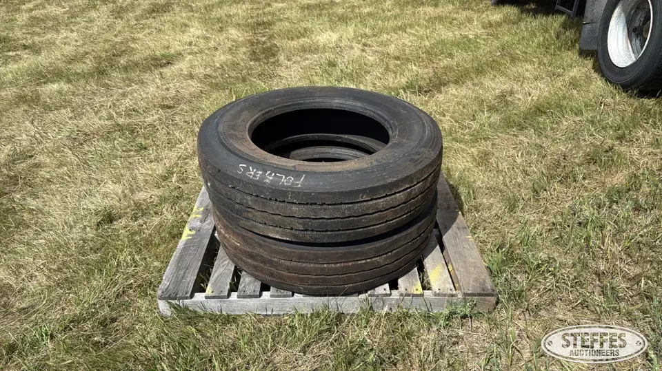 (2) Roadmaster RM234 285/75R24.5 tires Truck Tire