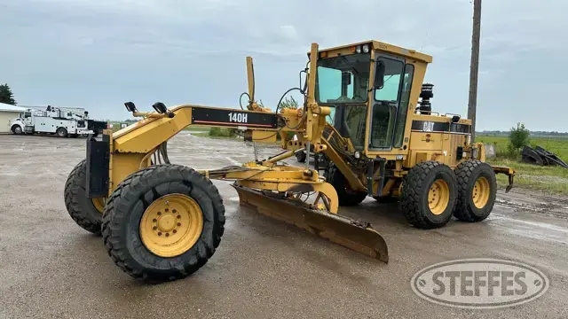 1997 CAT 140H