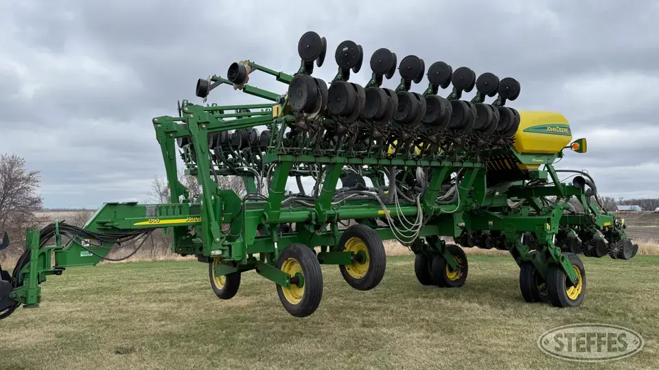 2003 John Deere 1790 12 or More Row Planter