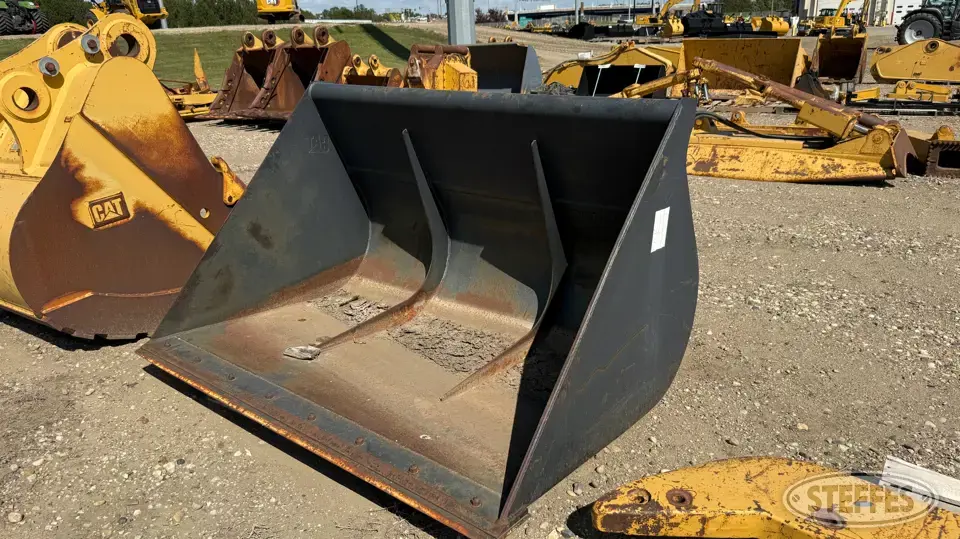 CAT TH210 Telescopic Forklift