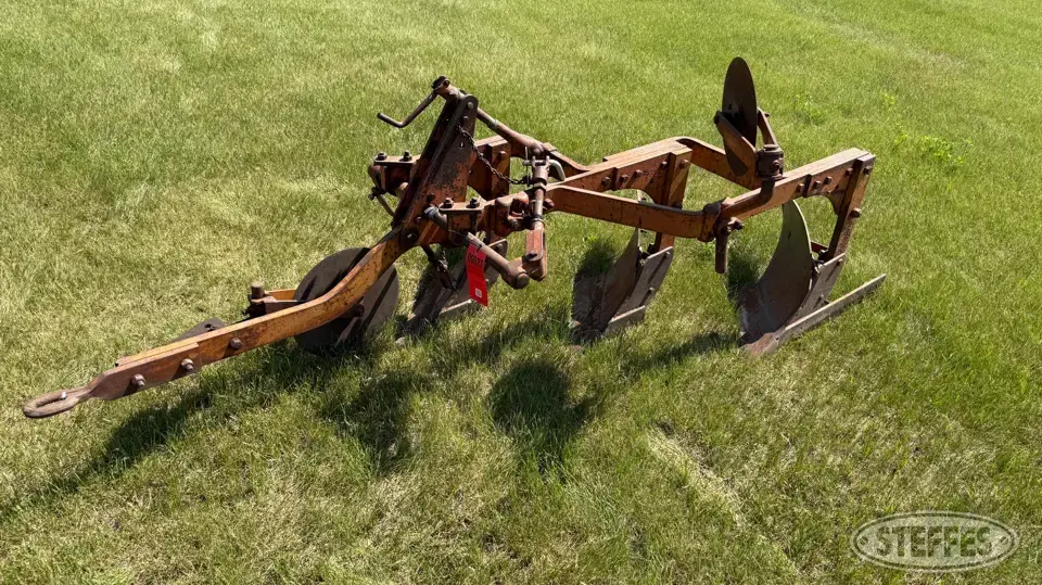 Allis-Chalmers plow