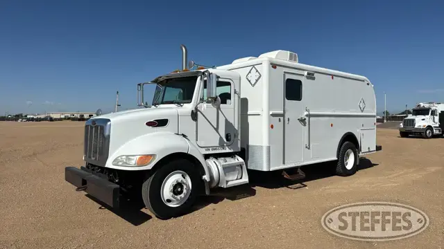 2006 Peterbilt 335